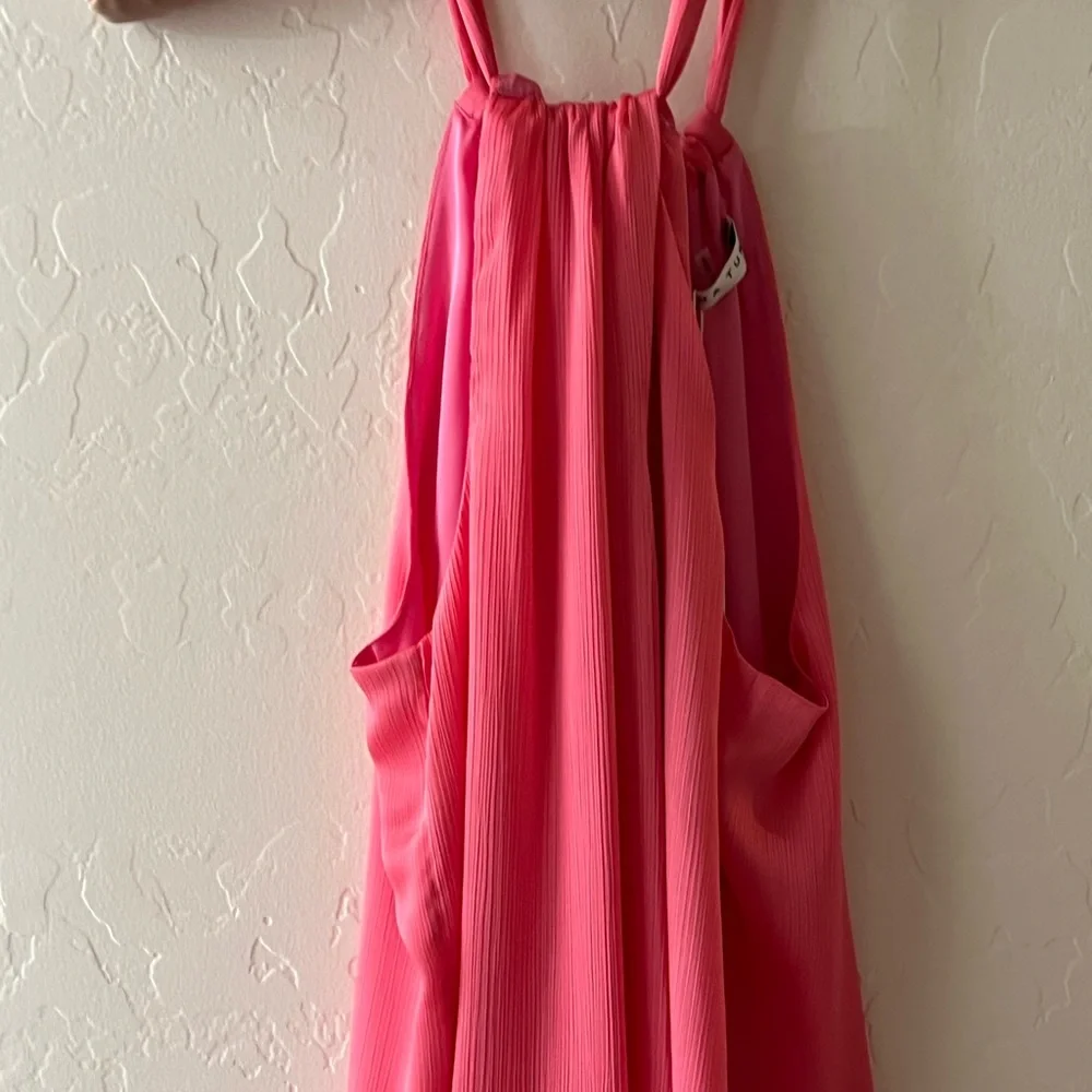 Pink Tank top - Picture 1 of 7